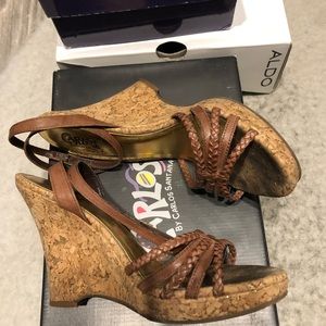 Carlos Santana brown wedges. Size 8.